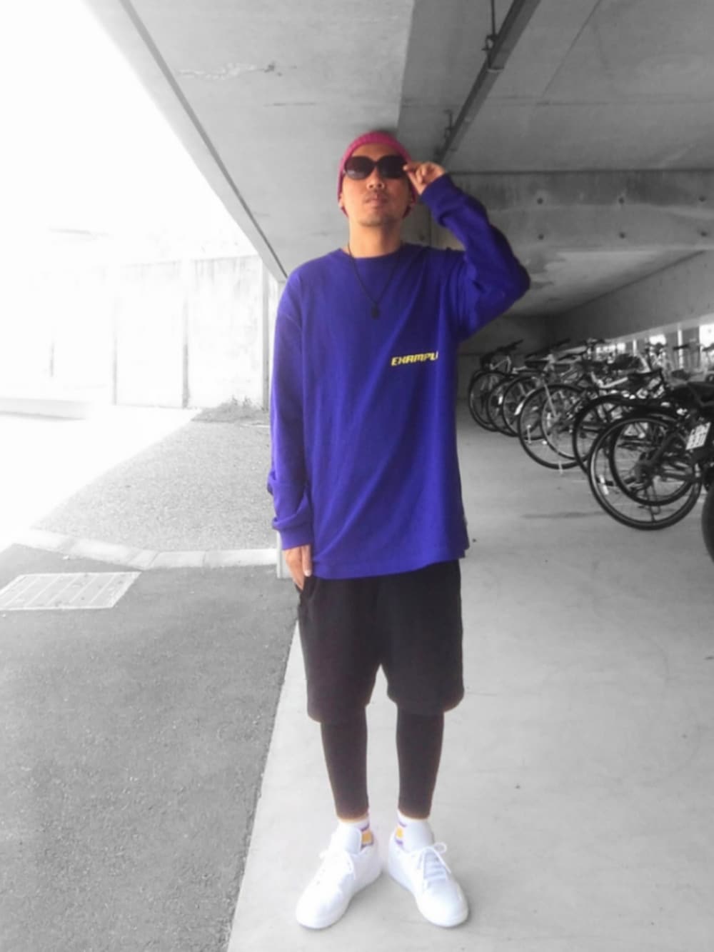 「ストリート、スポーツミックス、example、H&M、レギンス、ハーフパンツ、NIKE、Jordan、靴下オタク、レイカーズ、ラインソックス、ビーニー、最近のいい感じコーデ、ロンT」｜「Supreme のアイテム（ニットキャップ/ビーニー、パープル系）」を使った、hasshi(ハッシー)さん（メンズ・172cm）の春コーディネートの2枚目の写真