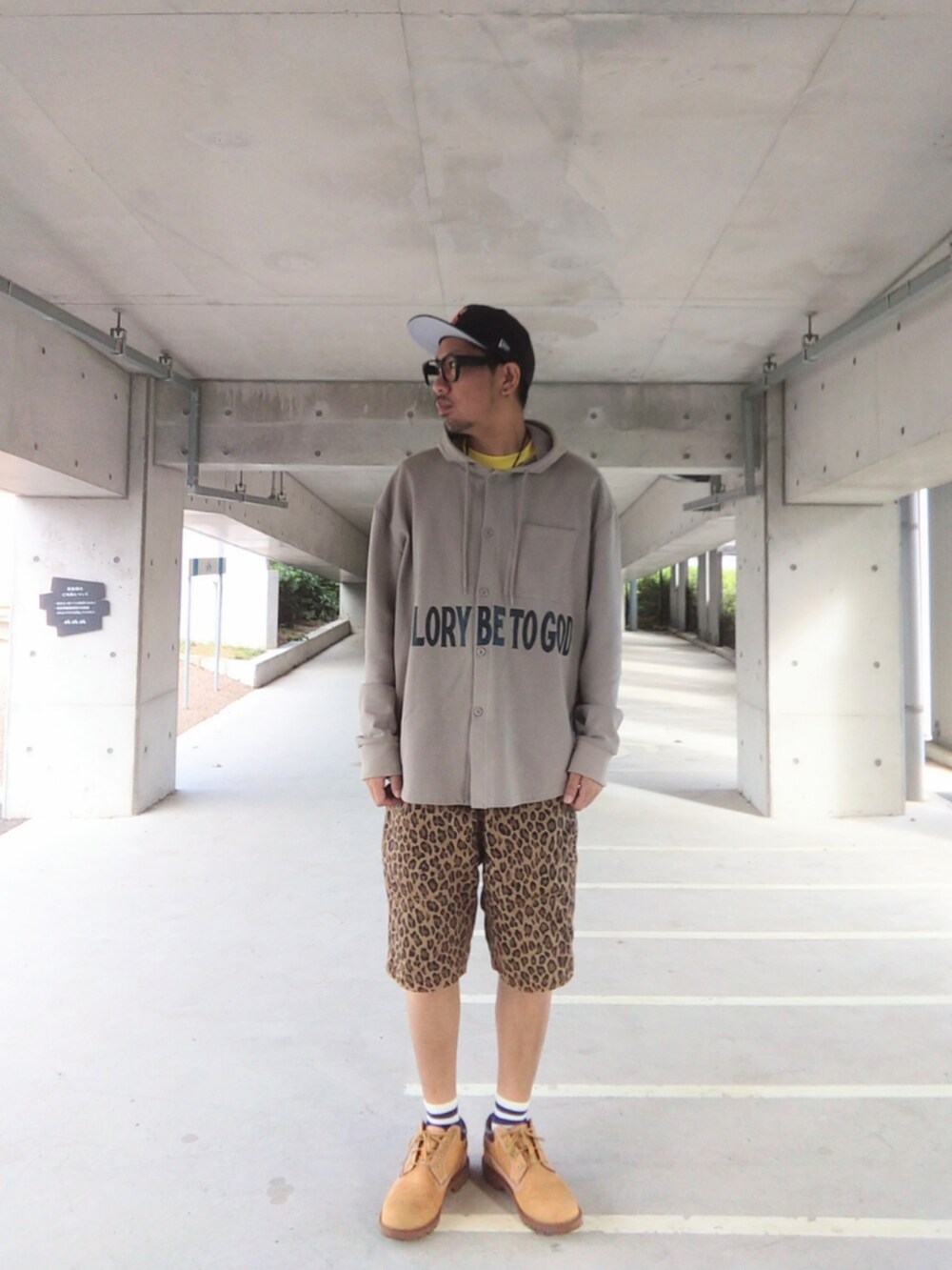 hasshi(ハッシー)さんの（Supreme ）を使ったコーディネートの2枚目の写真
