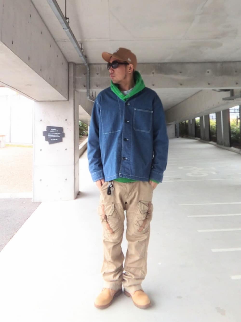 「カバーオール、UNIQLO、NEW ERA、CROSS STITCH、EDWIN、チノパン、Timberland、古着MIX、春コーデ、Mr.Children、ストリート、裏原」|「NEW ERAのNEW ERA LP 59FIFTY MLB(キャップ、ベージュ系)」を使った、hasshi(ハッシー)さん(メンズ・172cm)の春コーディネートの2枚目の写真