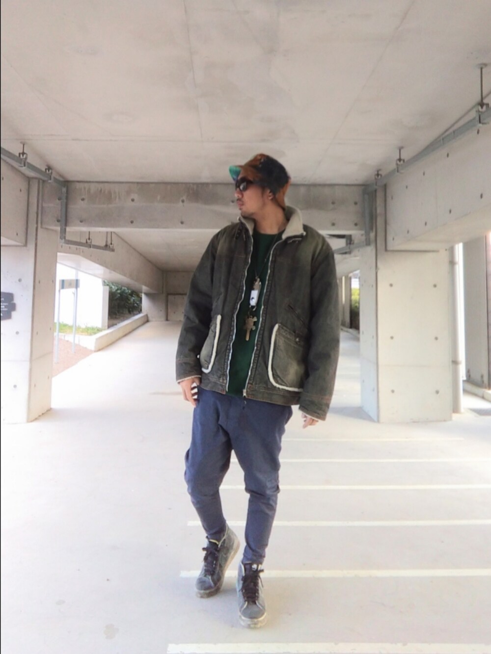 「ストリート、scanner、デニムジャケット、ボア、UNIQLO、40s&shorties、CAMBIO、NIKE、ブレーザー、バケハ、stussy、キーチェーン、Dime、ネックレス、マイベストコーデ2024」｜「40s&shortiesのアイテム（ハット、その他）」を使った、hasshi(ハッシー)さん（メンズ・172cm）の冬コーディネートの3枚目の写真