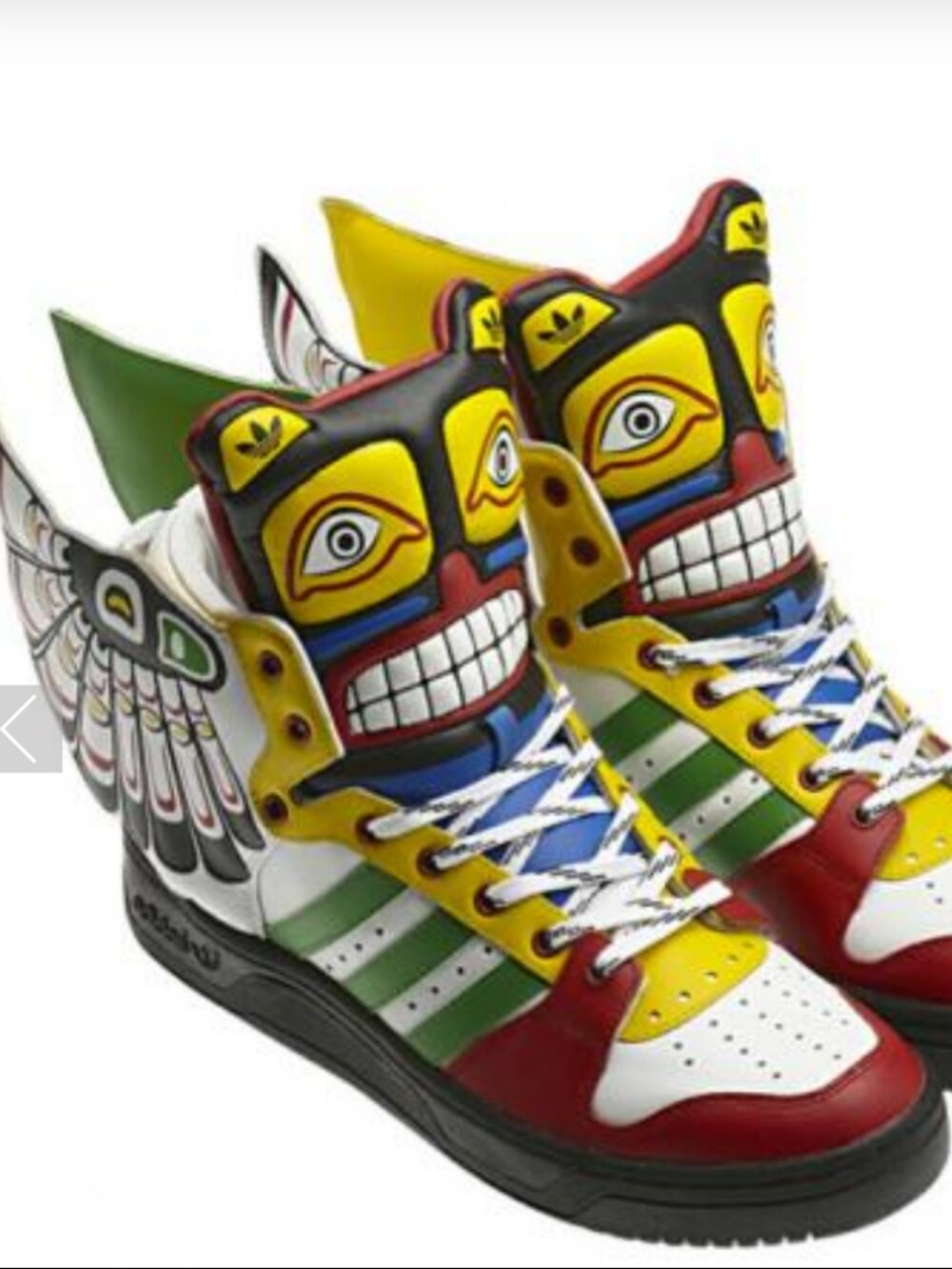 ブラウン系のTシャツ/カットソー、その他のパンツ、イエロー系のブーツを着用したメンズの夏コーディネートの3枚目の写真