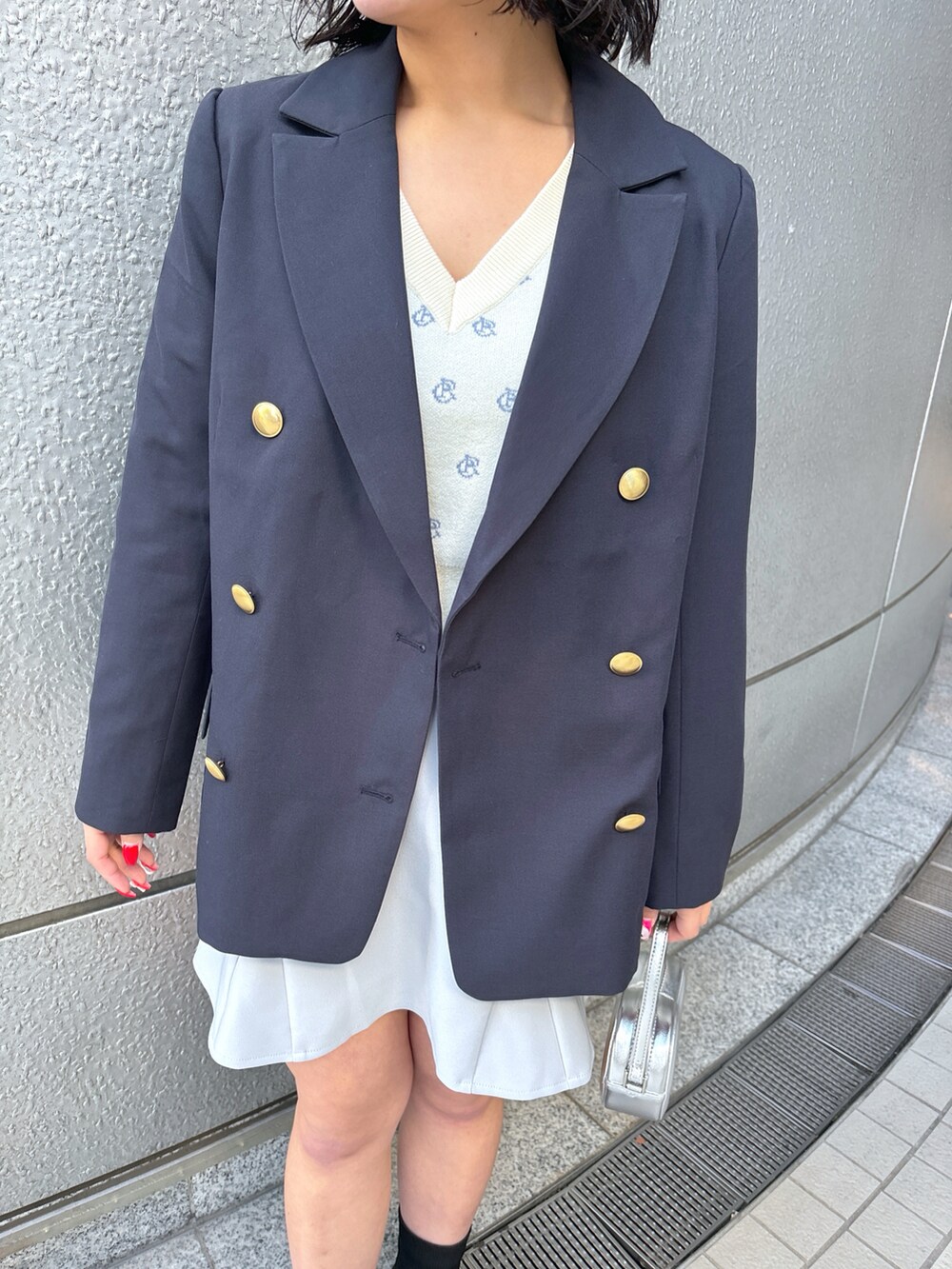 「春色、休日スタイル、ショルダーバッグ、春アウター、マーメイドスカート、ジャケット、コンパクトニット、フリーズマート(FREE'S MART)、158cm、158cmコーデ、デートコーデ、ニット、マリンコーデ、ブーツ、ootd」｜「FREE'S MARTの◆ハイウエストマーメイドミニスカパン（スカート、グレー系）」を使った、maoさん（レディース・158cm）の冬コーディネートの4枚目の写真