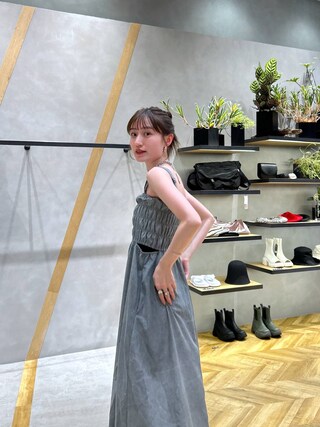 フロントZIPシャーリングワンピース/135698を使った人気ファッション