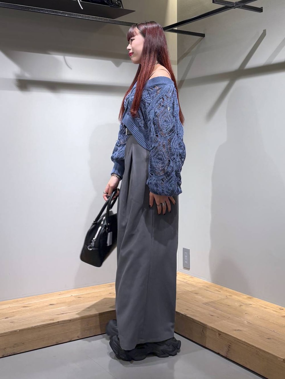 「モード、ストリート、きれいめ、カジュアル、ネックレス、骨格ストレート_PAGEBOY、ブルベ冬_PAGEBOY」｜「PAGEBOYのモードバックルベルト3（ベルト、ブラック系）」を使った、りりりさん（レディース・157cm）の夏コーディネートの4枚目の写真