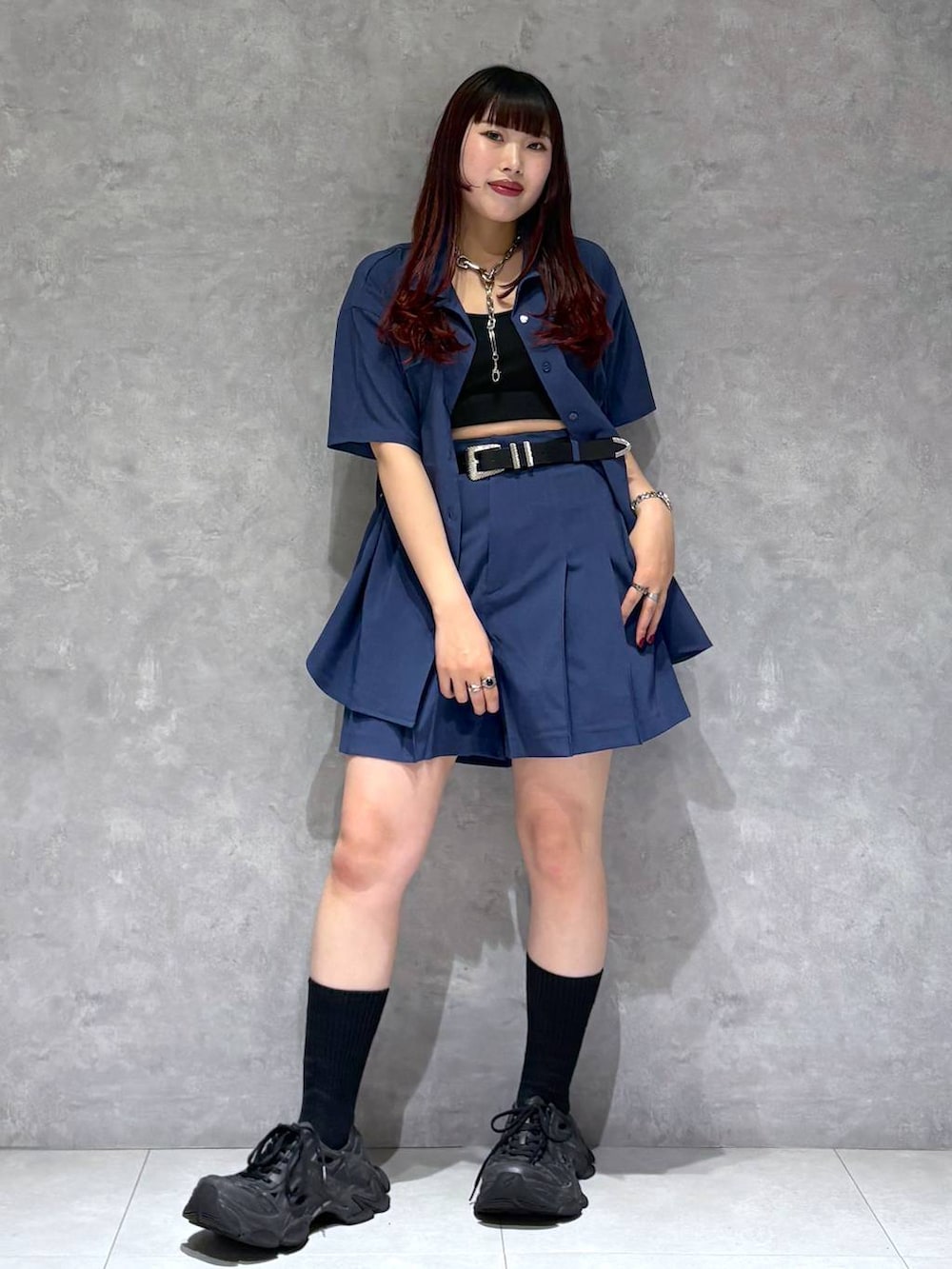 「モード、ストリート、きれいめ、カジュアル、ネックレス、骨格ストレート_PAGEBOY、ブルベ冬_PAGEBOY、シャツ、ジャケット、ショートパンツ、インナー、ベルト、キャミソール」｜「PAGEBOYのモードバックルベルト3（ベルト、ブラック系）」を使った、りりりさん（レディース・157cm）の夏コーディネートの9枚目の写真