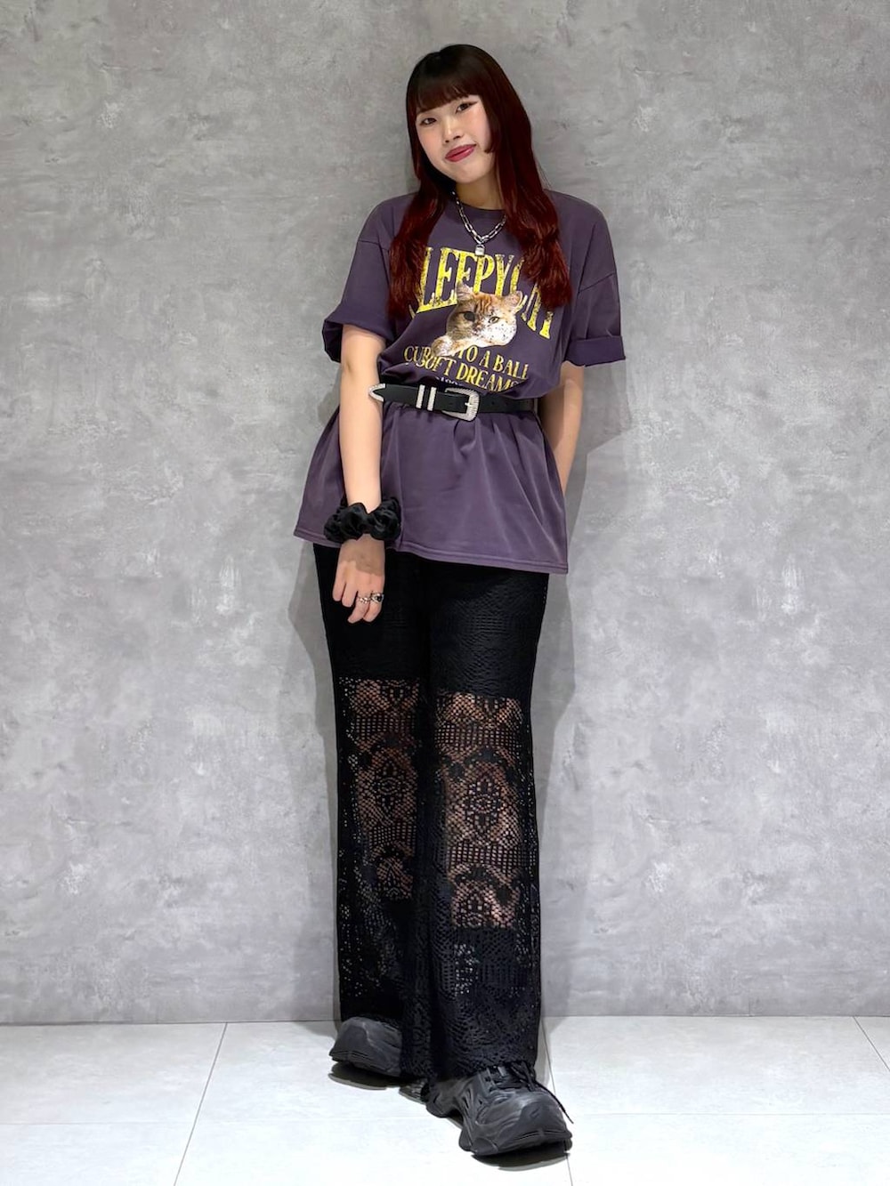 「モード、ストリート、きれいめ、カジュアル、骨格ストレート_PAGEBOY、ブルベ冬_PAGEBOY、Tシャツ、ベルト、フレアパンツ」｜「PAGEBOYのモードバックルベルト3（ベルト、ブラック系）」を使った、りりりさん（レディース・157cm）の夏コーディネートの6枚目の写真