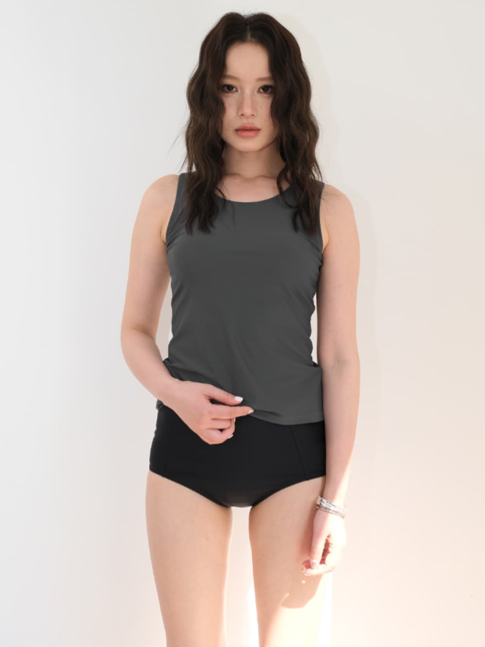 「大人かわいい、プチプラコーデ、夏ファッション、初夏コーデ、キレイめ、大人可愛い、大人コーデ、着回しコーデ、ラクチンコーデ、大人女子、サンダル、夏コーデ、スポーツミックス、プチプラ、OSYAREVO」｜「OSYAREVOの【公式】インスタグラム（その他、その他）」を使った、OSYAREVOさん（レディース・167cm）の夏コーディネートの2枚目の写真