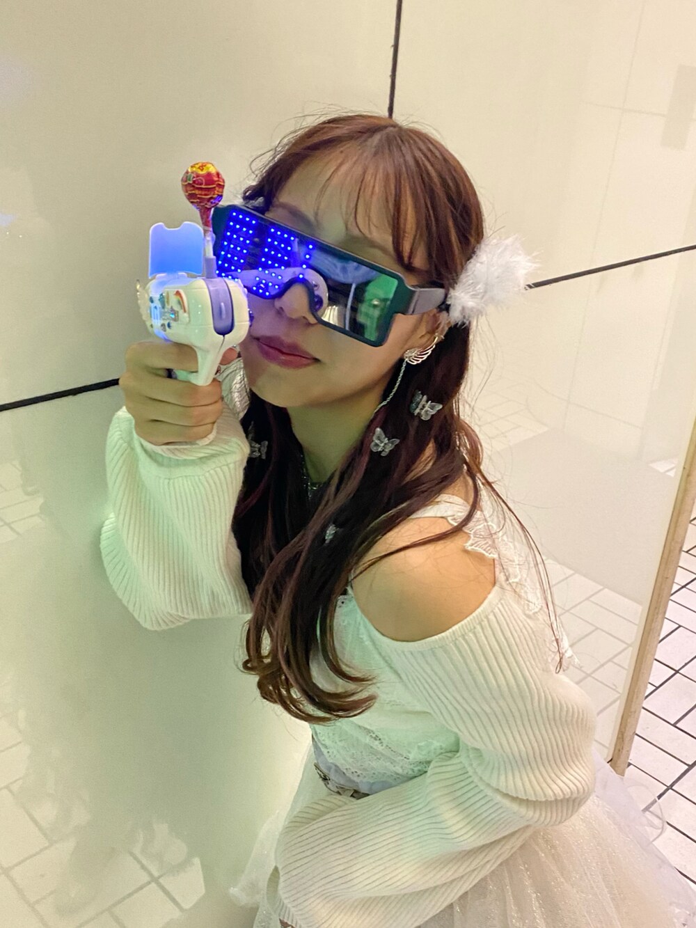 その他のベルトを着用したレディースの秋コーディネートの2枚目の写真