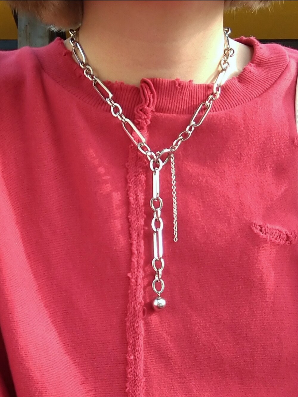 「ootd、低身長コーデ、ビッグシルエット、骨格ストレート、niko and ...、JEANASiS、LOWRYS FARM、多系統女子、レッド、ブルー」｜「JEANASISのダメージリメイクライクスウェット/978803（スウェット、レッド系）」を使った、みあめさん（レディース・154cm）の春コーディネートの2枚目の写真