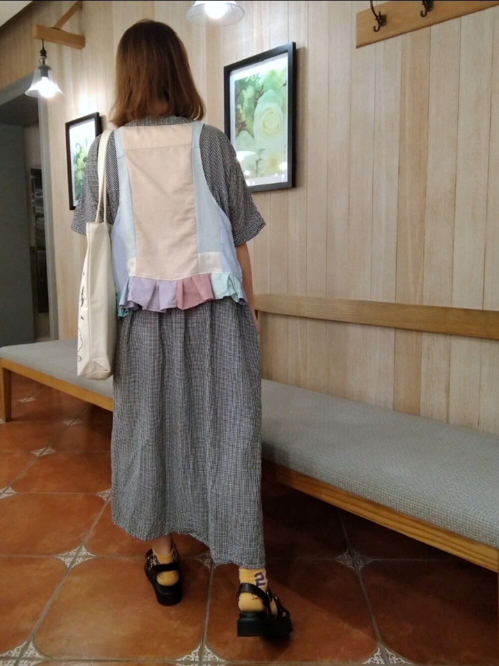 「低身長コーデ、サンダル、サマンサ モスモス(Samansa Mos2)、チェック、古着MIX、メガネ女子、黄色ソックス、おでかけコーデ、ビッグシルエット」｜「Samansa Mos2のアイテム（ワンピース/ドレス、その他）」を使った、みあめさん（レディース・154cm）の夏コーディネートの2枚目の写真
