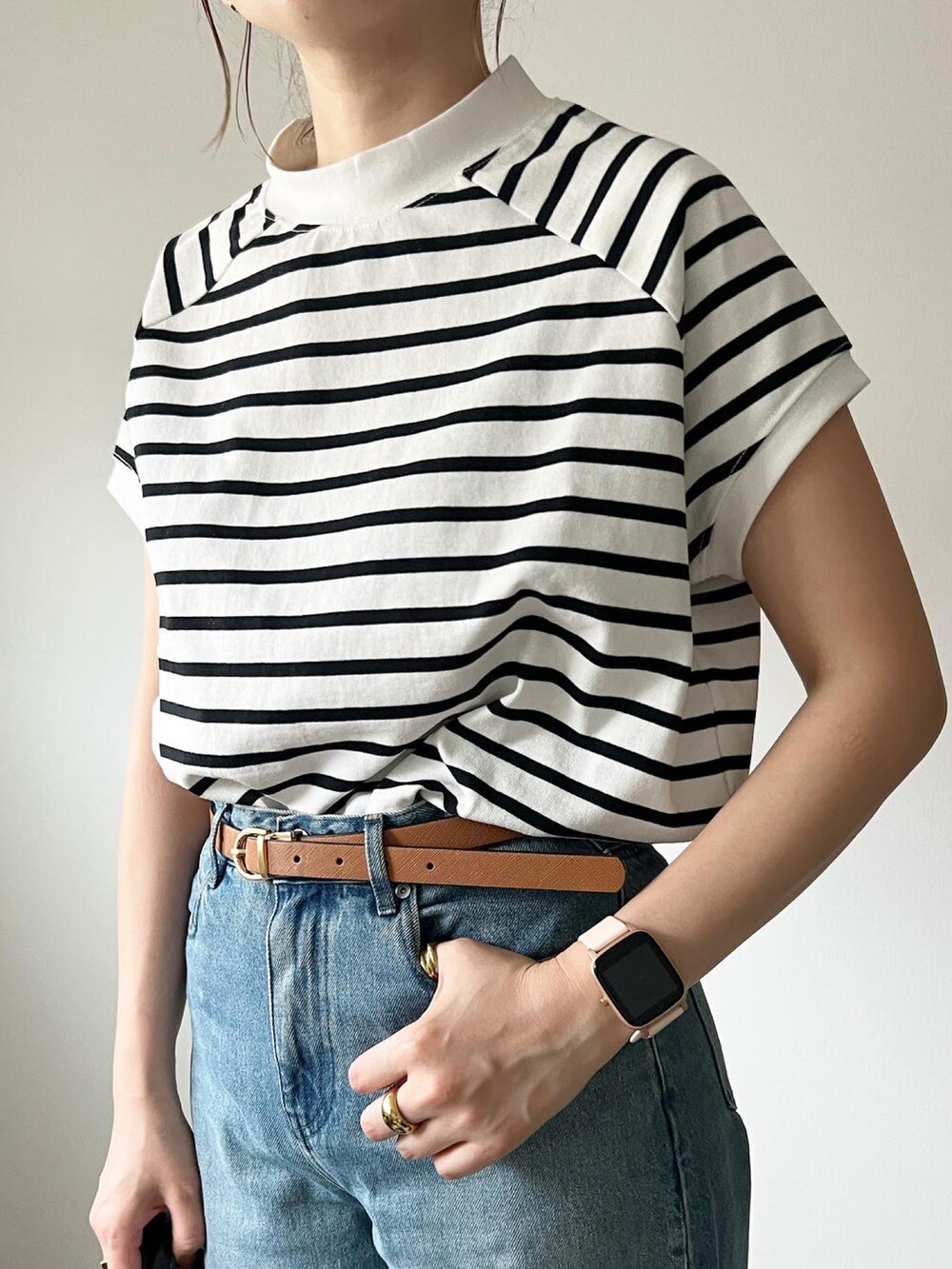 「大人カジュアル、夏服コーデ、シンプルコーデ、夏コーデ、ボーダー、ボーダートップス、UNIQLO、厚底サンダル、カジュアルコーデ、カジュアル、大人女子、サンダル、ママファッション、プチプラ、プチプラコーデ」｜「classicalelfの綿100%USAコットン、大人のモックネックラグランTシャツ。（Tシャツ/カットソー、その他）」を使った、𝚔𝚘さん（レディース・160cm）の夏コーディネートの3枚目の写真
