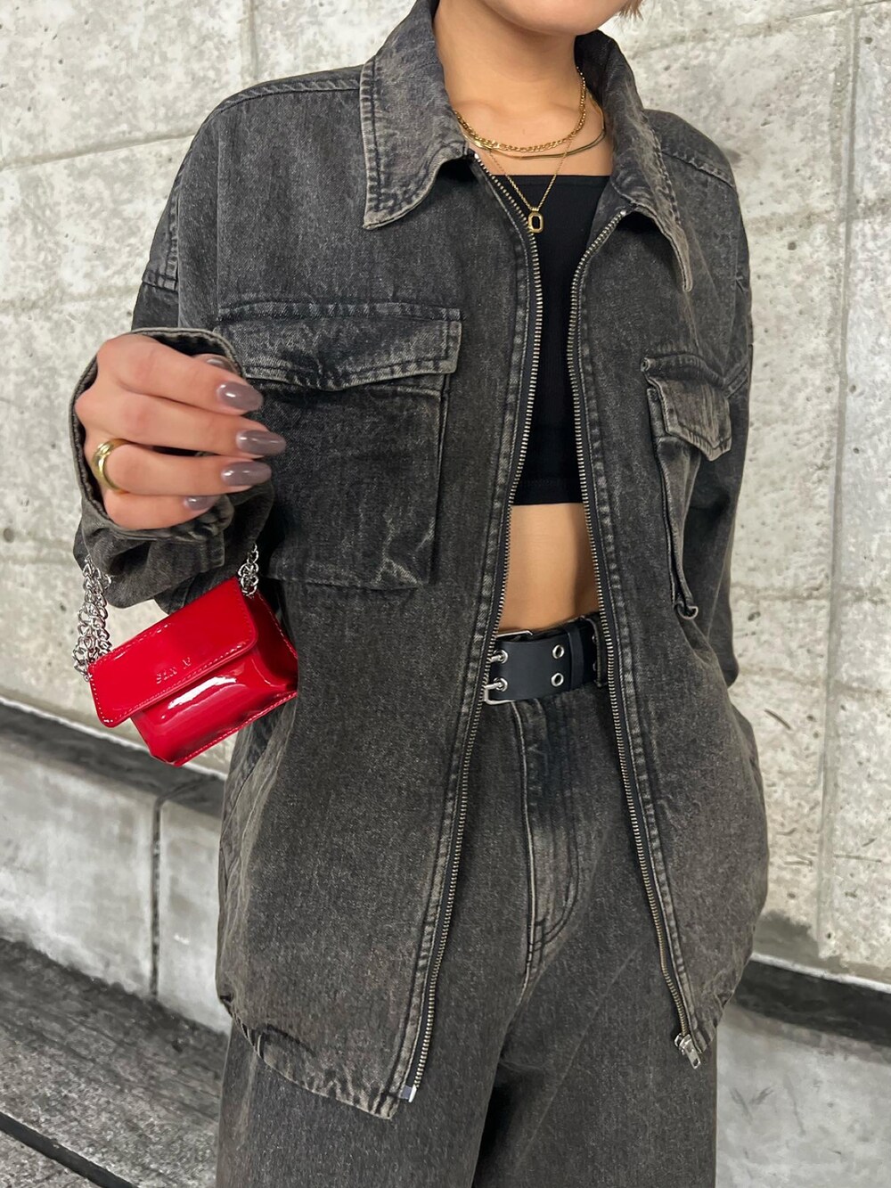 「秋のコーデ、シンプルスタイル、初秋コーデ、セットアップ、Gジャン、デニムジャケット、WHO’S WHO gallery、メンズライク、ストリート、アメカジ、古着好きな人と繋がりたい」｜「WHO'S WHO galleryの【セットアップ対応商品】プロセッシングデニム（デニムパンツ、ブラウン系）」を使った、CHIHONさん（レディース・158cm）の秋コーディネートの3枚目の写真