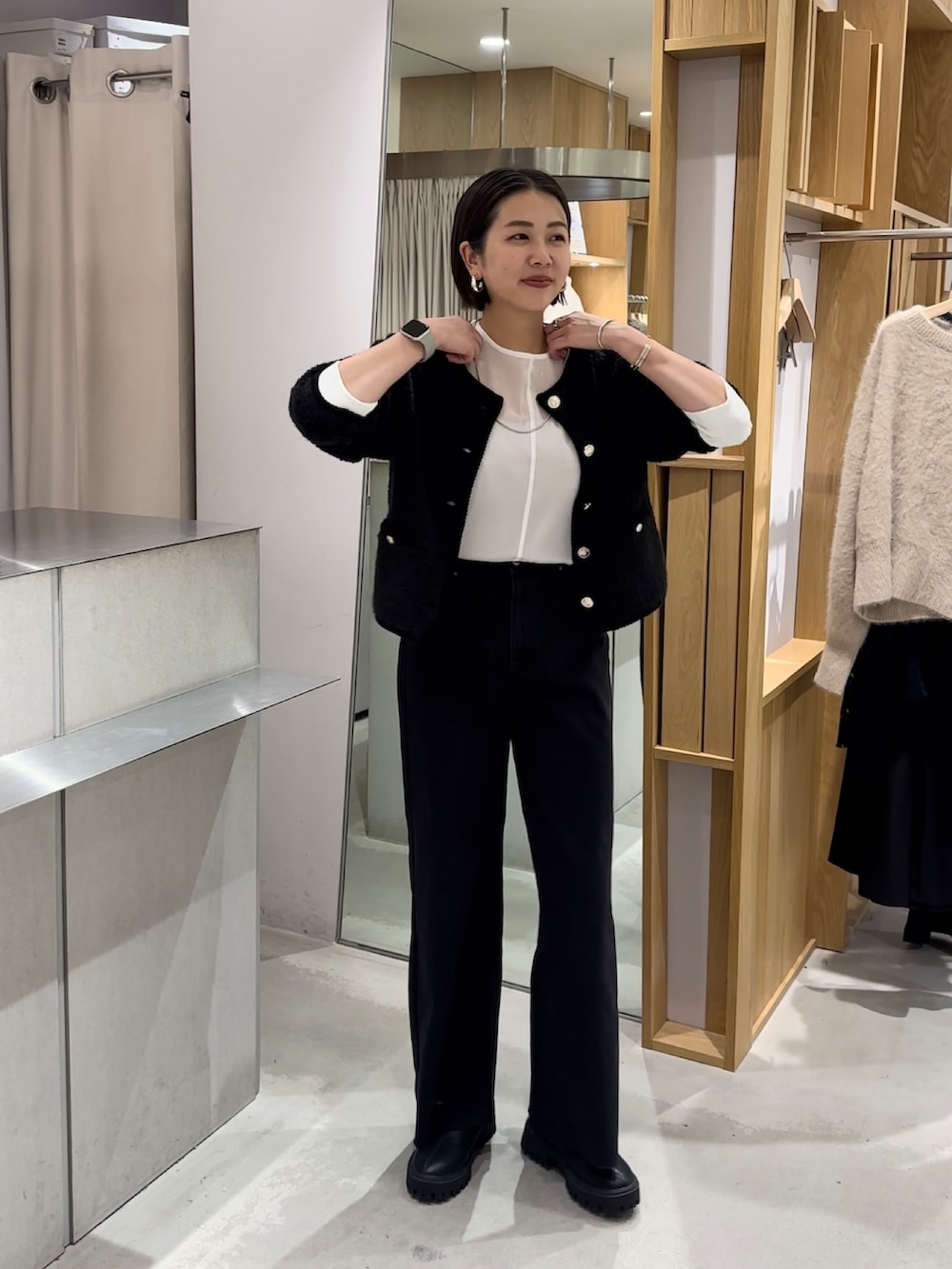 レディースの秋コーディネートの2枚目の写真