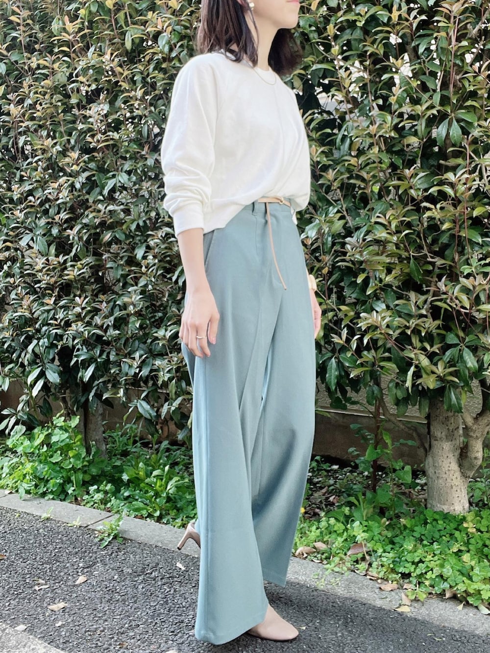 「CLANE、stylemixer、Goldy、CENE、カラーパンツ、パンツスタイル、ワイドパンツ、春コーデ、はじめましてコーデ、オトナカジュアル、オトナ女子、大人カジュアル、きれいめカジュアル、スウェット、ジャケット」｜「STYLEMIXERのアイテム（ブーティ、ベージュ系）」を使った、nico＊さん（レディース・168cm）の春コーディネートの3枚目の写真