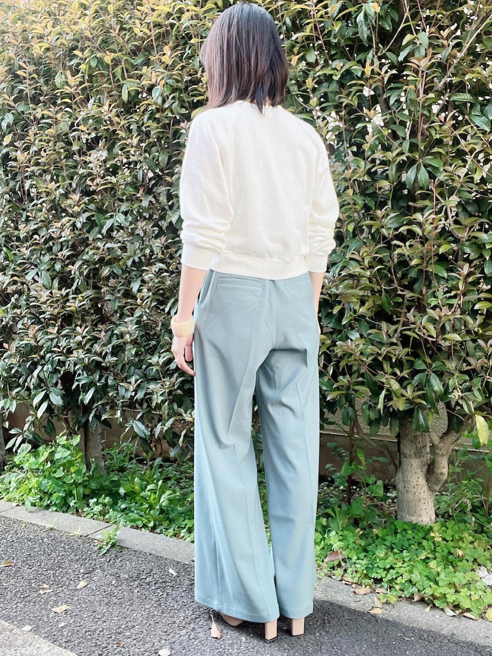 「CLANE、stylemixer、Goldy、CENE、カラーパンツ、パンツスタイル、ワイドパンツ、春コーデ、はじめましてコーデ、オトナカジュアル、オトナ女子、大人カジュアル、きれいめカジュアル、スウェット、ジャケット」｜「STYLEMIXERのアイテム（ブーティ、ベージュ系）」を使った、nico＊さん（レディース・168cm）の春コーディネートの4枚目の写真