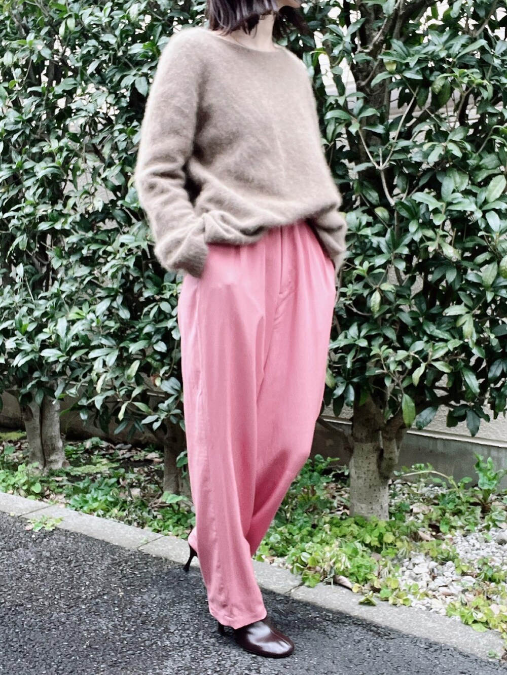 「CLANE、ZARA、Plage、CENE、冬コーデ、カラーパンツ、パンツスタイル、オトナカジュアル、大人カジュアル、オトナ女子、きれいめカジュアル、ニット、ブーツ、ピンク」｜「ZARAのアイテム（ブーツ、ブラウン系）」を使った、nico＊さん（レディース・168cm）の冬コーディネートの3枚目の写真