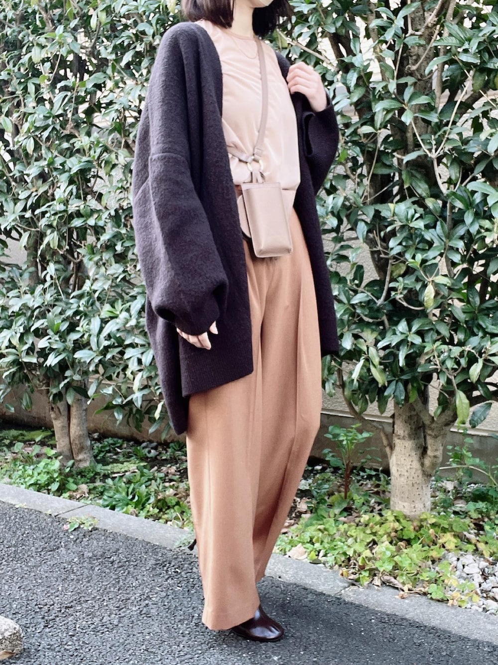 「CLANE、RIM.ARK、ETRÉ TOKYO、CENE、ZARA、ワントーンコーデ、オトナカジュアル、大人カジュアル、オトナ女子、きれいめカジュアル、春コーデ、シアー、パンツスタイル、カラーパンツ、ベージュ」｜「ZARAのアイテム（ブーツ、ブラウン系）」を使った、nico＊さん（レディース・168cm）の春コーディネートの3枚目の写真