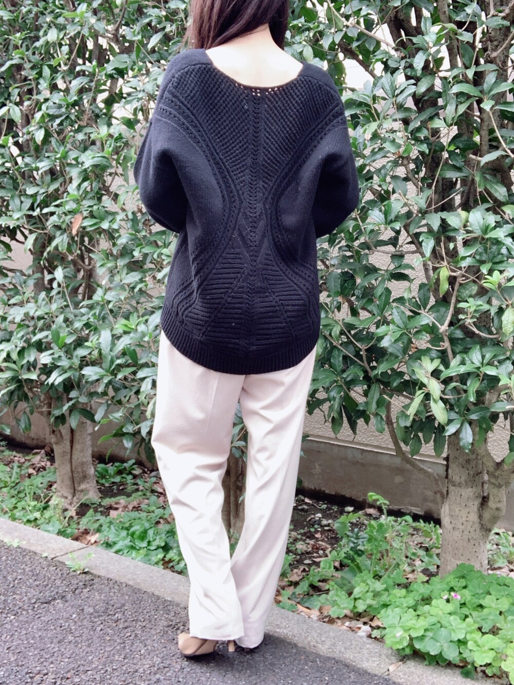「CLANE、パンツスタイル、秋のコーデ、秋コーデ、秋トレンド2021、ニット、オトナカジュアル、オトナ女子、大人カジュアル、きれいめカジュアル、シンプルコーデ」｜「CLANEのMIX LINE PUMPS（パンプス、ベージュ系）」を使った、nico＊さん（レディース・168cm）の秋コーディネートの3枚目の写真