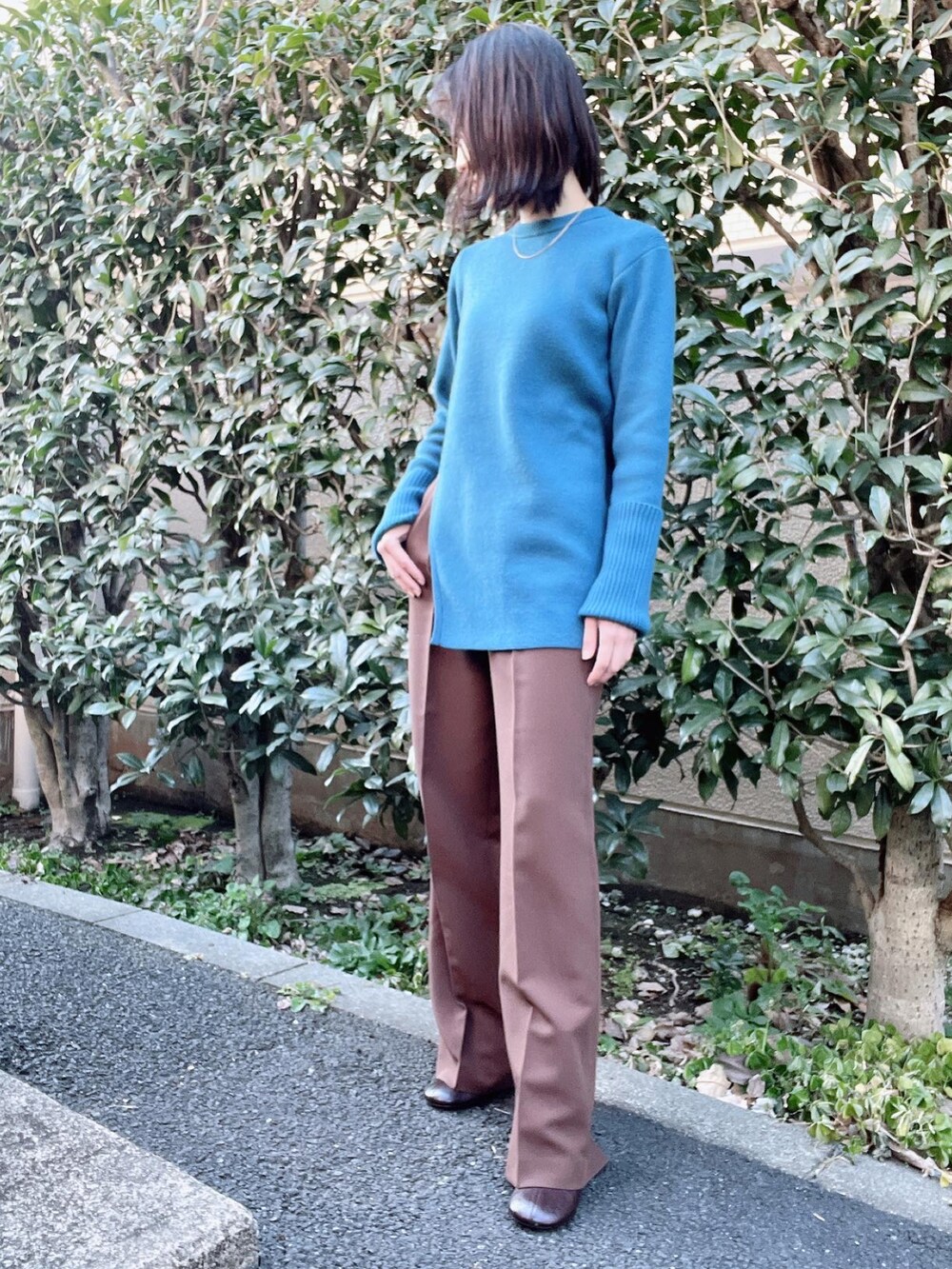 「CLANE、ZARA、チョコ色に染まれ、CENE、冬コーデ、ブーツ、パンツスタイル、きれいめカジュアル、オトナカジュアル、オトナ女子、大人カジュアル、ニット、スリット、ファーコート」｜「ZARAのアイテム（パンツ、ブラウン系）」を使った、nico＊さん（レディース・168cm）の冬コーディネートの2枚目の写真