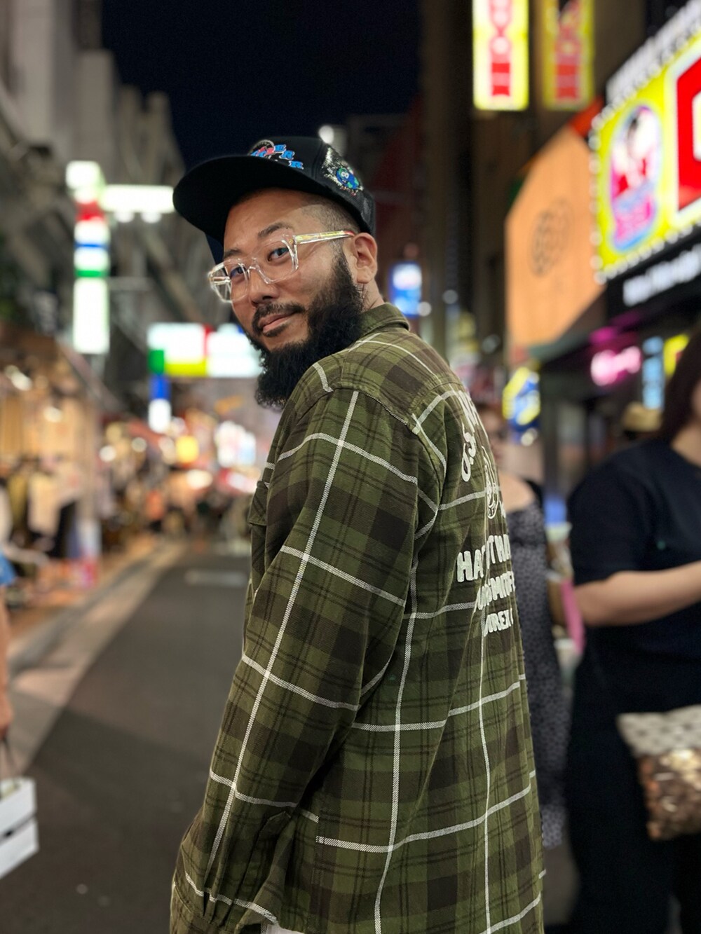 「AVIREX、チェック」｜「AVIREXのLONGSLEEVE CHECK EMB SHIRT USAF / ロングスリーブ チェック エンブロイダリー シャツ USAF / AVIREX / アヴィレックス（シャツ/ブラウス、グリーン系）」を使った、Yoshi Yamaさん（メンズ・174cm）の夏コーディネートの5枚目の写真