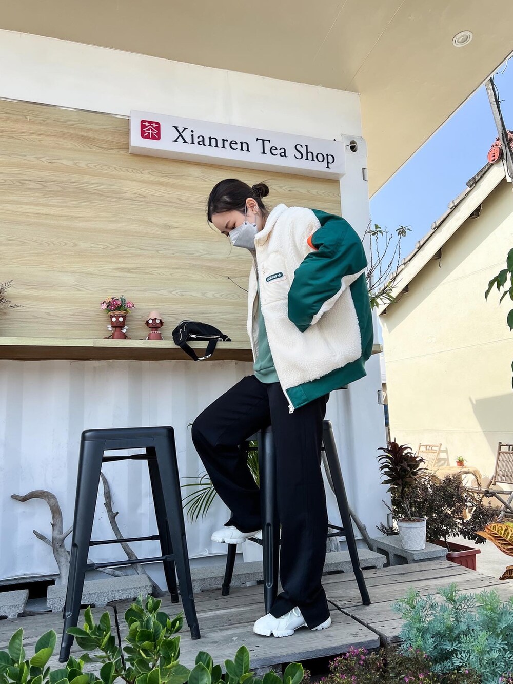 「adidas originals、studiodoe、Dior、JOURNAL STANDARD relume、Alexander Wang」｜「adidas Originalsのアイテム（ジャケット/アウター、グリーン系）」を使った、Jasmine:)さん（レディース・158cm）の冬コーディネートの4枚目の写真