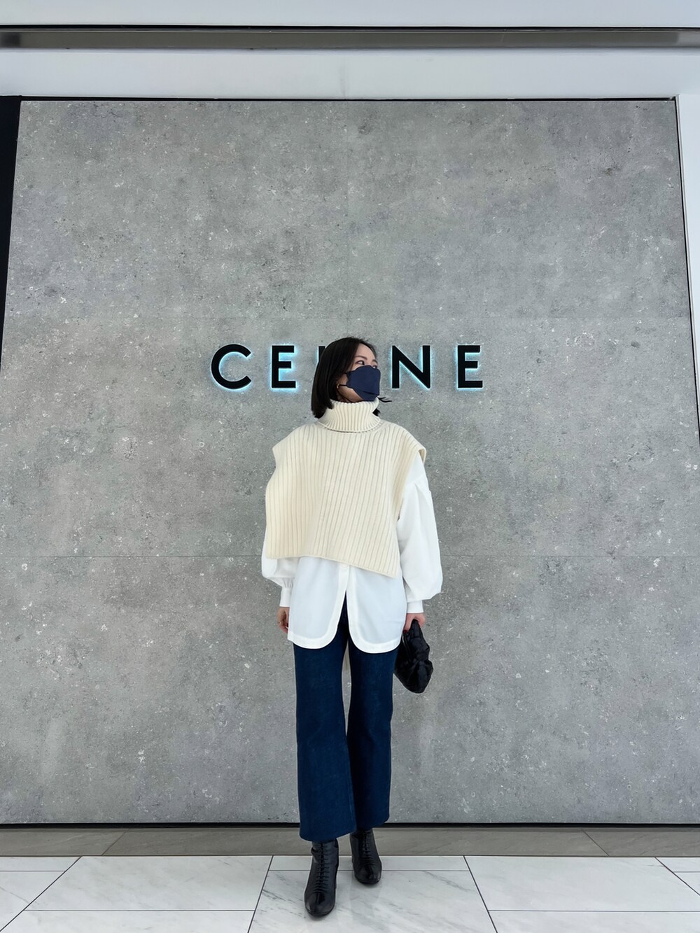 「CLANE、etretokyo、stylemixer、BOTTEGA VENETA」｜「CLANEのJ/W SHORT BELL BOTTOM DENIM（デニムパンツ、ブルー系）」を使った、Jasmine:)さん（レディース・158cm）の冬コーディネートの3枚目の写真