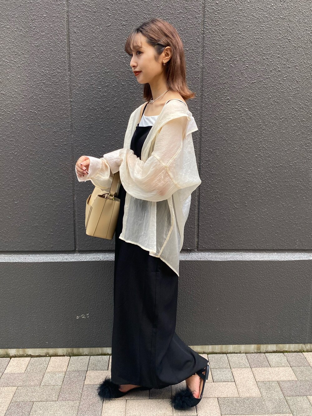 「しまむら、しまむらコーデ、キャミワンピ、シアーシャツ、プチプラ、プチプラコーデ、shein」｜「しまむらのアイテム（シャツ/ブラウス、ホワイト系）」を使った、𝒌𝒂𝒆𝒅𝒆さん（レディース・160cm）の夏コーディネートの2枚目の写真