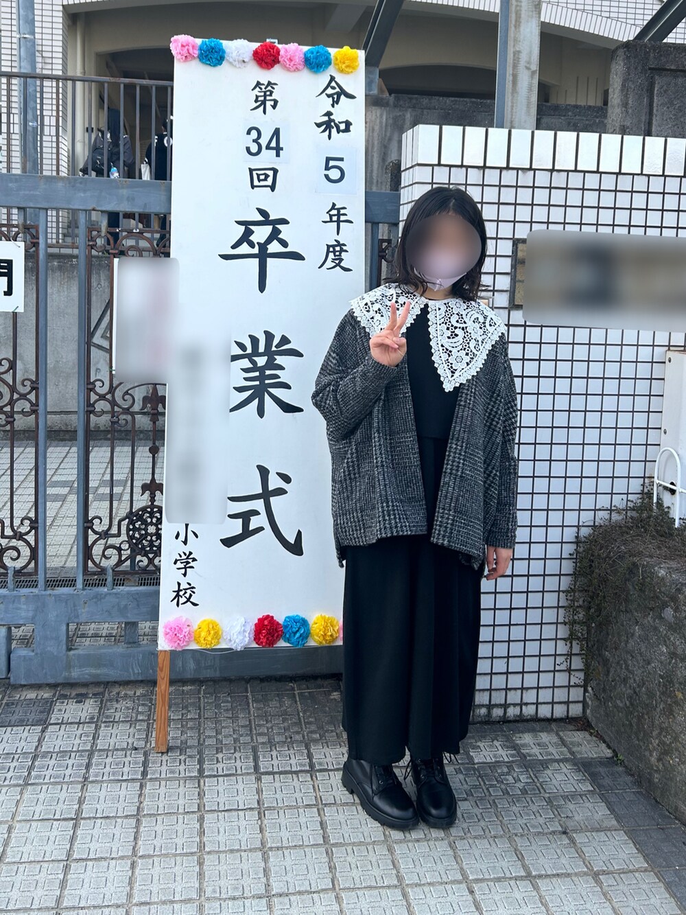 「卒業式コーデ、モノトーン」｜「SHIPSの* 〈手洗い可能〉イタリアン チェック ショート 羽織り◆（その他アウター、グレー系）」を使った、yu-riさん（キッズ・153cm）の春コーディネートの2枚目の写真
