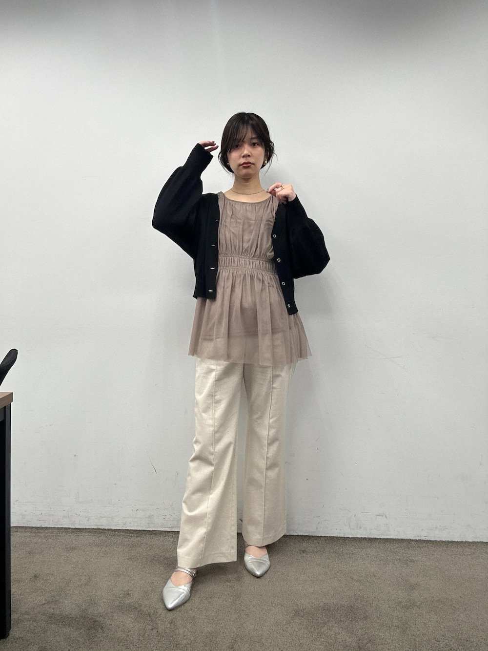 「スタッフコーデ、チュール、チュニック、お仕事コーデ、スタッフのこれ買いました」｜「natural coutureのよければコーデ見てみてください💕🥺（その他、その他）」を使った、おそのさん（レディース・167cm）の春コーディネートの3枚目の写真