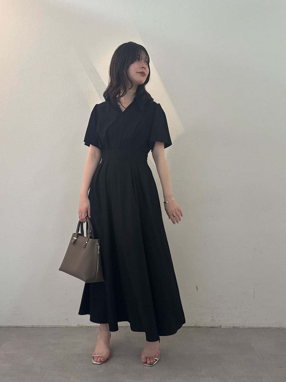 「ワンピース、ブラック、ブラックコーデ、スキッパー、高身長、スタッフ、スタッフセンバツ、ソフエレ」｜「natural coutureのよければコーデ見てみてください💕🥺（その他、その他）」を使った、おそのさん（レディース・167cm）の冬コーディネートの3枚目の写真