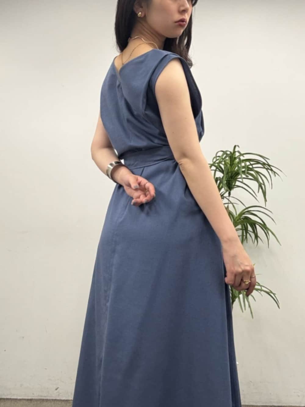 「natural coutureの観劇BAGⅢ（ショルダーバッグ、イエロー系）」を使った、おそのさん（レディース・167cm）の夏コーディネートの4枚目の写真