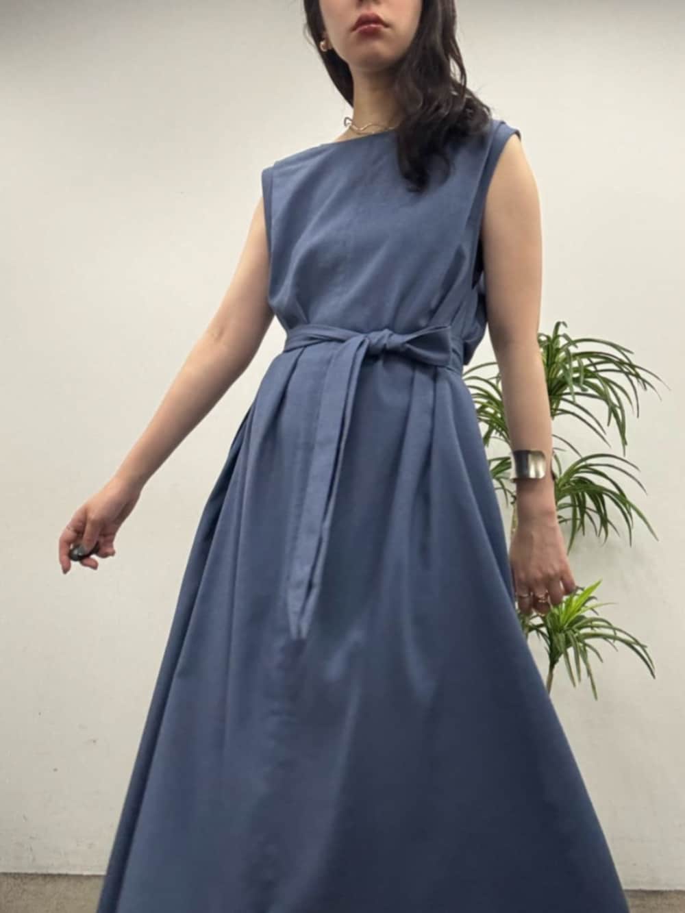 「natural coutureの観劇BAGⅢ（ショルダーバッグ、イエロー系）」を使った、おそのさん（レディース・167cm）の夏コーディネートの2枚目の写真