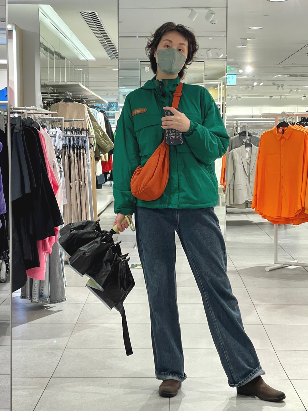 「rainbow、春服デビュー宣言」｜「UNIQLOのアイテム（ショルダーバッグ、オレンジ系）」を使った、九降风 さん（レディース・167cm）の春コーディネートの2枚目の写真