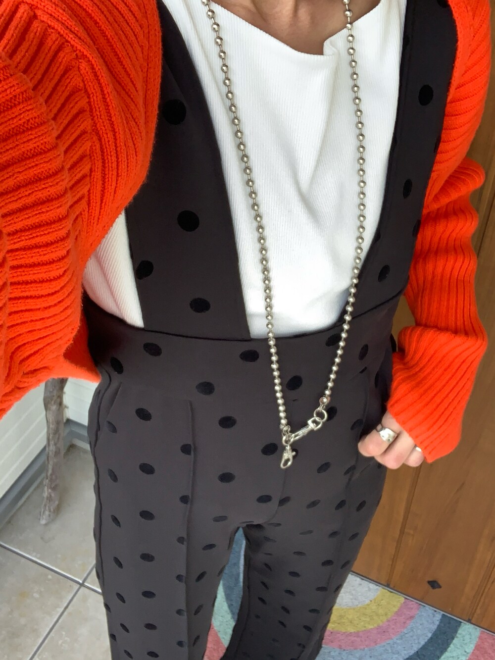 その他のサロペット/オーバーオールを着用したレディースの春コーディネートの4枚目の写真