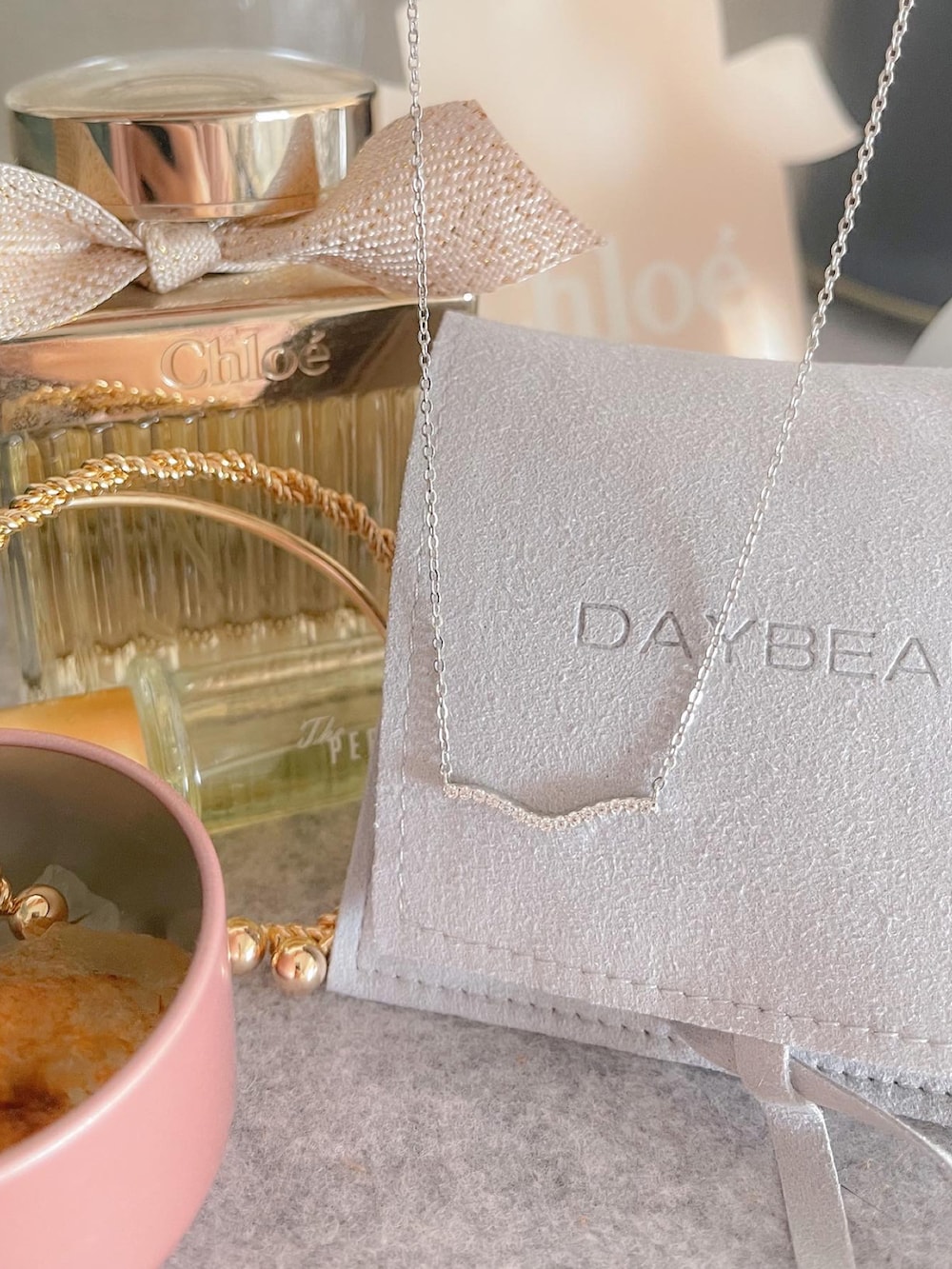 「クリスマスコーデ、ネックレス、ダイヤモンド、ジュエリー、クリスマスプレゼント」｜「daybeauのアイテム（ネックレス、ホワイト系）」を使った、shoko yanoさん（レディース・162cm）の冬コーディネートの3枚目の写真