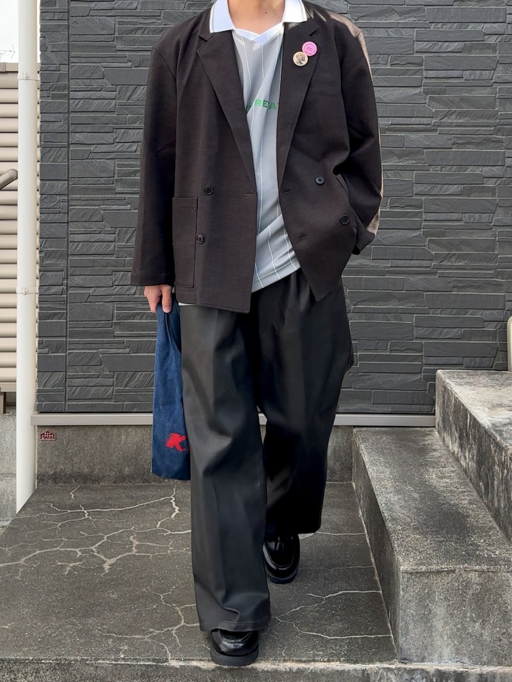 「今日のコーデ、プチプラ、春色、低身長コーデ、低身長男子、WEARyouthコーデ、soerte、ジャケットコーデ、ジャケットスタイル、スポーツミックス、シティーボーイ、レザーパンツ、キャップコーデ」｜「JOURNAL STANDARDのアイテム（ジャケット/アウター、ブラック系）」を使った、みっち~さん（メンズ・165cm）の春コーディネートの3枚目の写真