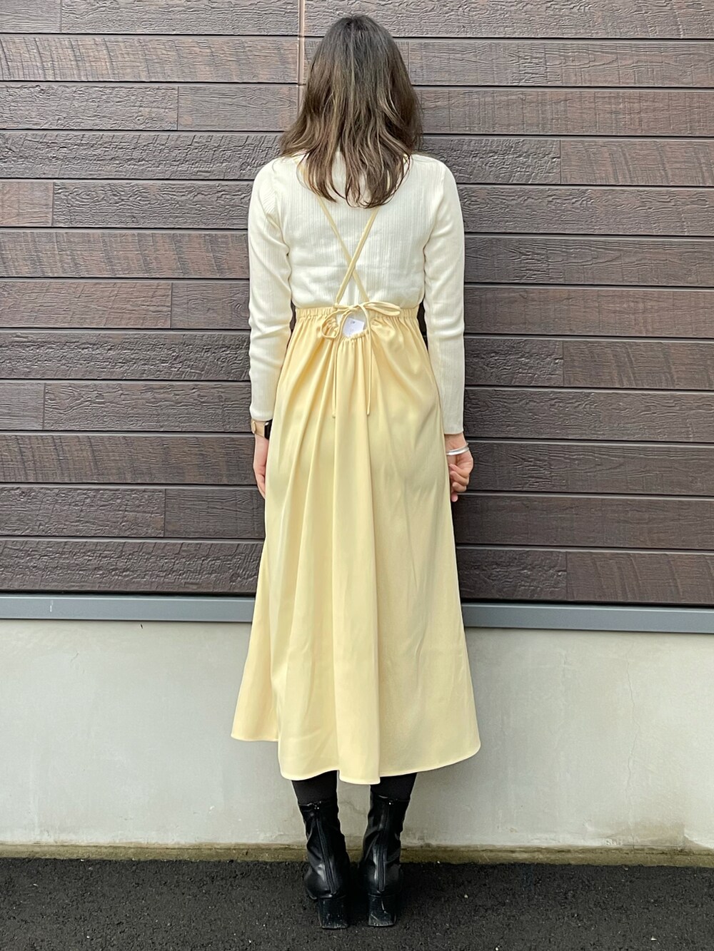 「私の推しブランド、冬コーデ、大人コーデ、SLURR、休日スタイル、プチプラ、ショートコート、カットソー、マーメイド、ワンピース、ショートブーツ、高身長コーデ、骨格ナチュラル」｜「ELENCARE DUEの・ELENCARE DUE ヘリンボーンショートコート＊（テーラードジャケット、ブラック系）」を使った、yokoyama_yuuuさん（レディース・173cm）の冬コーディネートの5枚目の写真