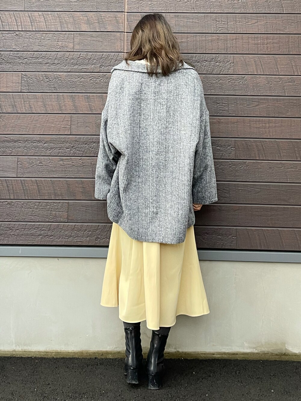 「私の推しブランド、冬コーデ、大人コーデ、SLURR、休日スタイル、プチプラ、ショートコート、カットソー、マーメイド、ワンピース、ショートブーツ、高身長コーデ、骨格ナチュラル」｜「ELENCARE DUEの・ELENCARE DUE ヘリンボーンショートコート＊（テーラードジャケット、ブラック系）」を使った、yokoyama_yuuuさん（レディース・173cm）の冬コーディネートの3枚目の写真
