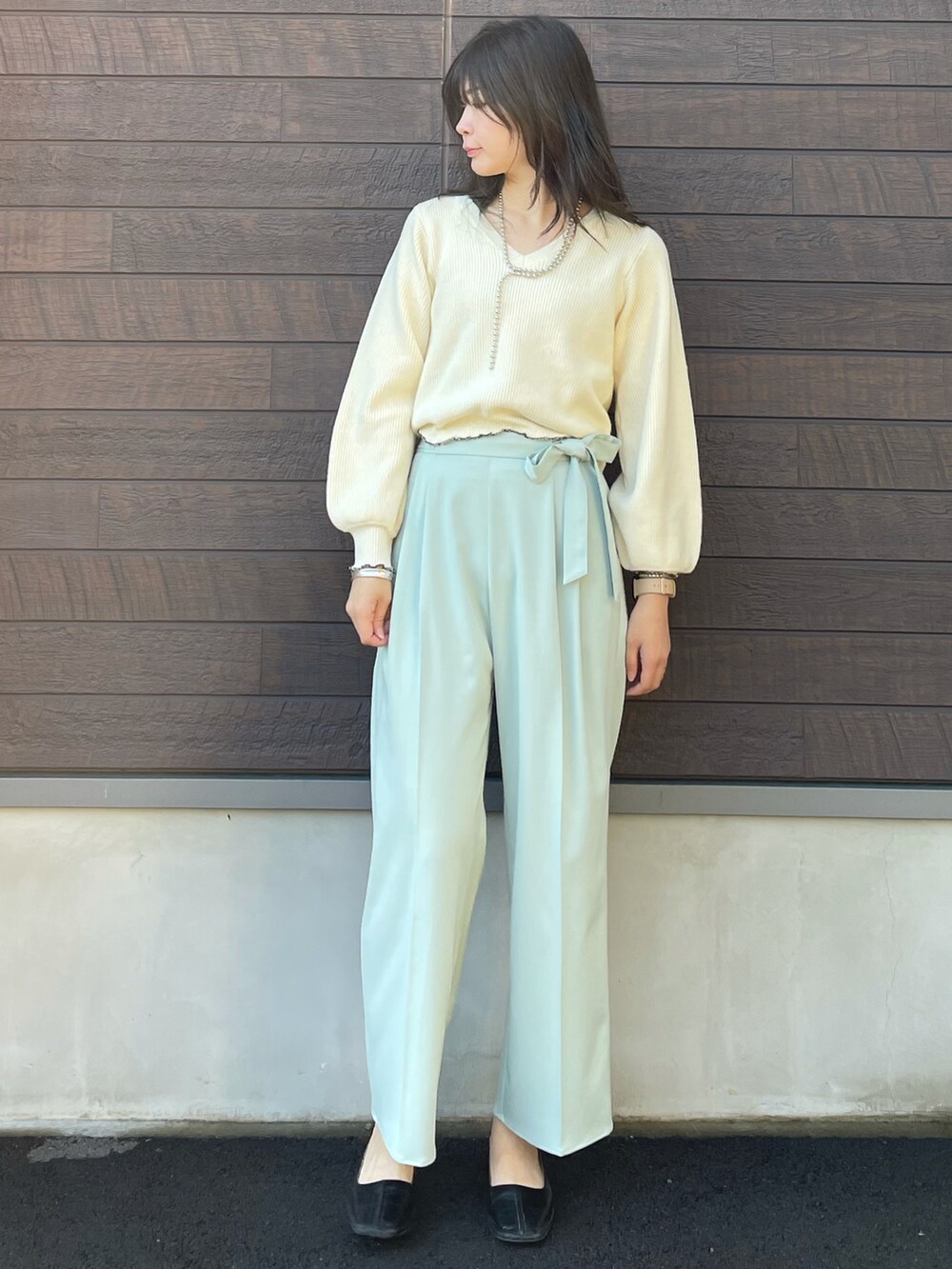 「クリスマスに着たい服、チェック柄に恋してる、大人カジュアル、フェミニン、お出かけコーデ、休日スタイル、プチプラ、SLURR、チェック、ロングコート、ミントグリーン、ニット、高身長コーデ、骨格ナチュラル」｜「Green　Parksの・ELENCARE DUE チェックロングコート＊（ノーカラーコート、ブラック系）」を使った、yokoyama_yuuuさん（レディース・173cm）の冬コーディネートの4枚目の写真