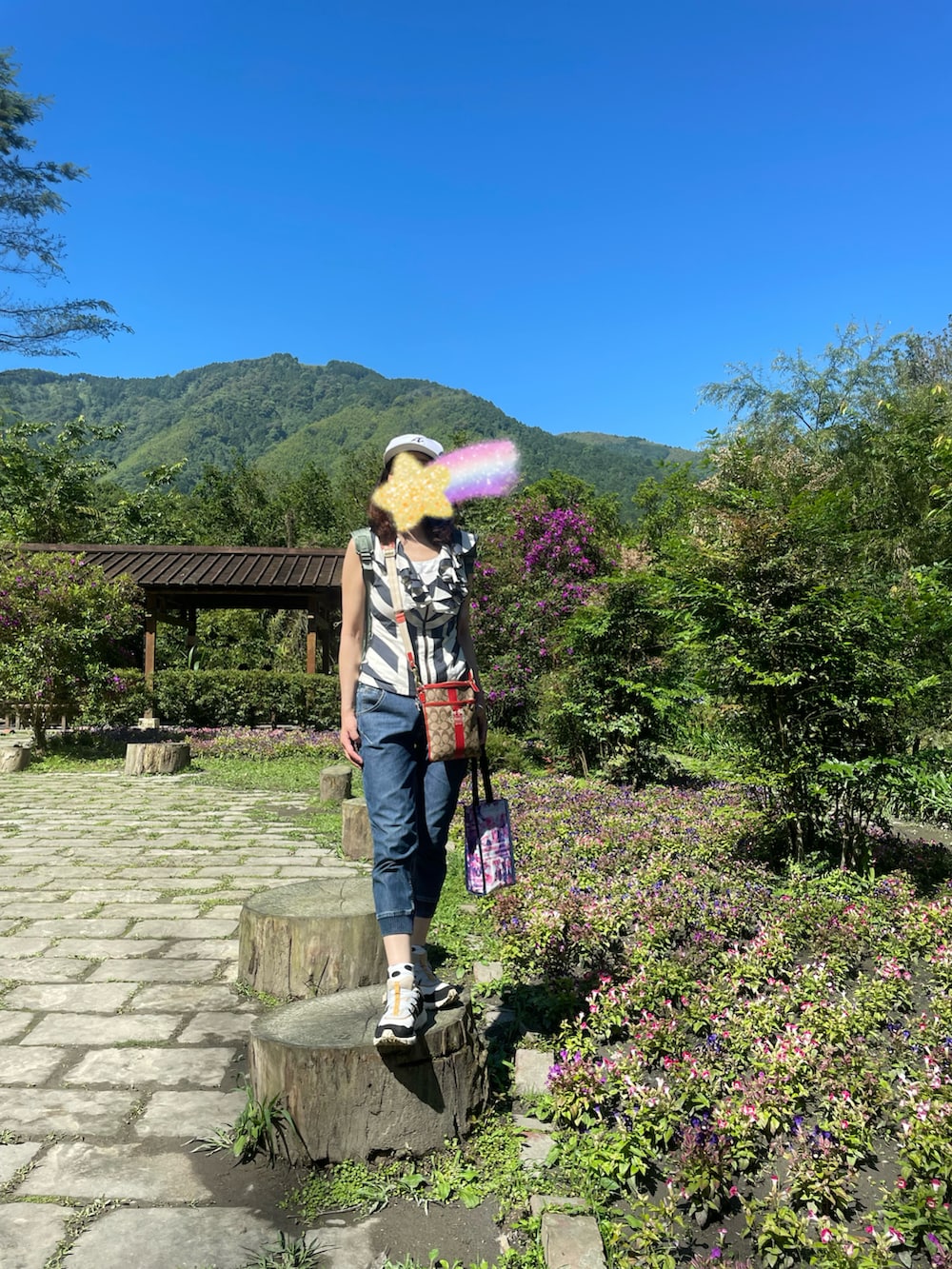 「EDWINのアイテム（デニムパンツ、ブルー系）」を使った、sflinさん（レディース・162cm）の秋コーディネートの2枚目の写真