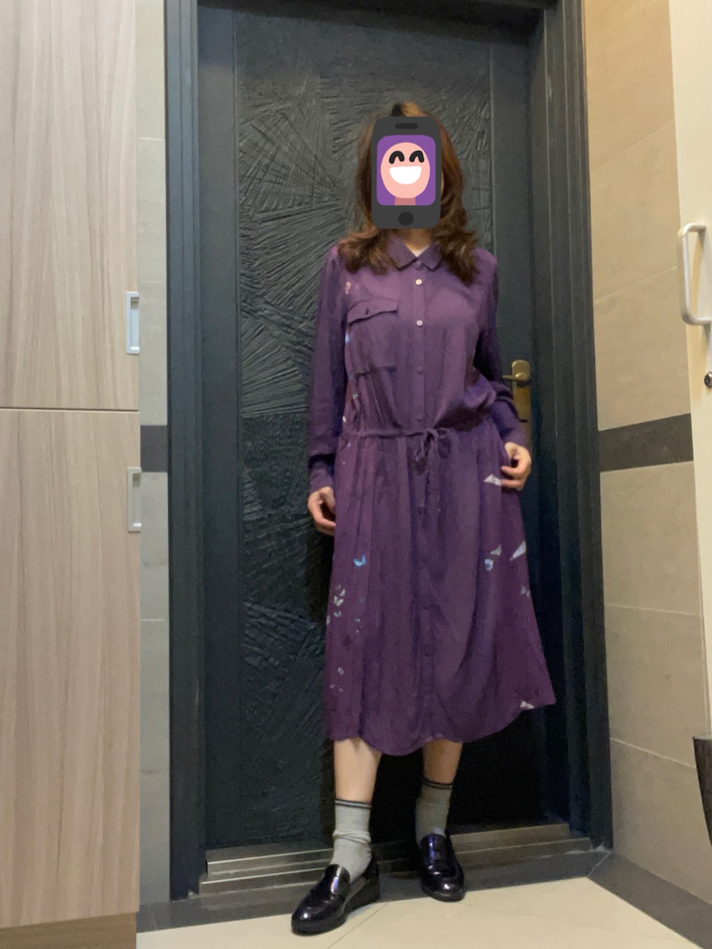 「iS ScoLarのアイテム（シャツワンピース、パープル系）」を使った、sflinさん（レディース・162cm）の春コーディネートの3枚目の写真