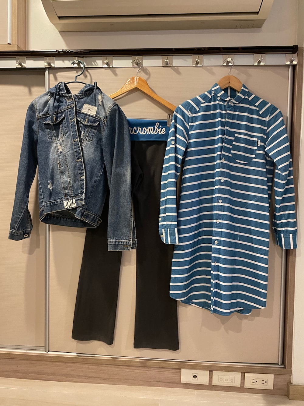 「Jordanのアイテム（バックパック/リュック、ブラック系）」を使った、sflinさん（レディース・162cm）の春コーディネートの5枚目の写真