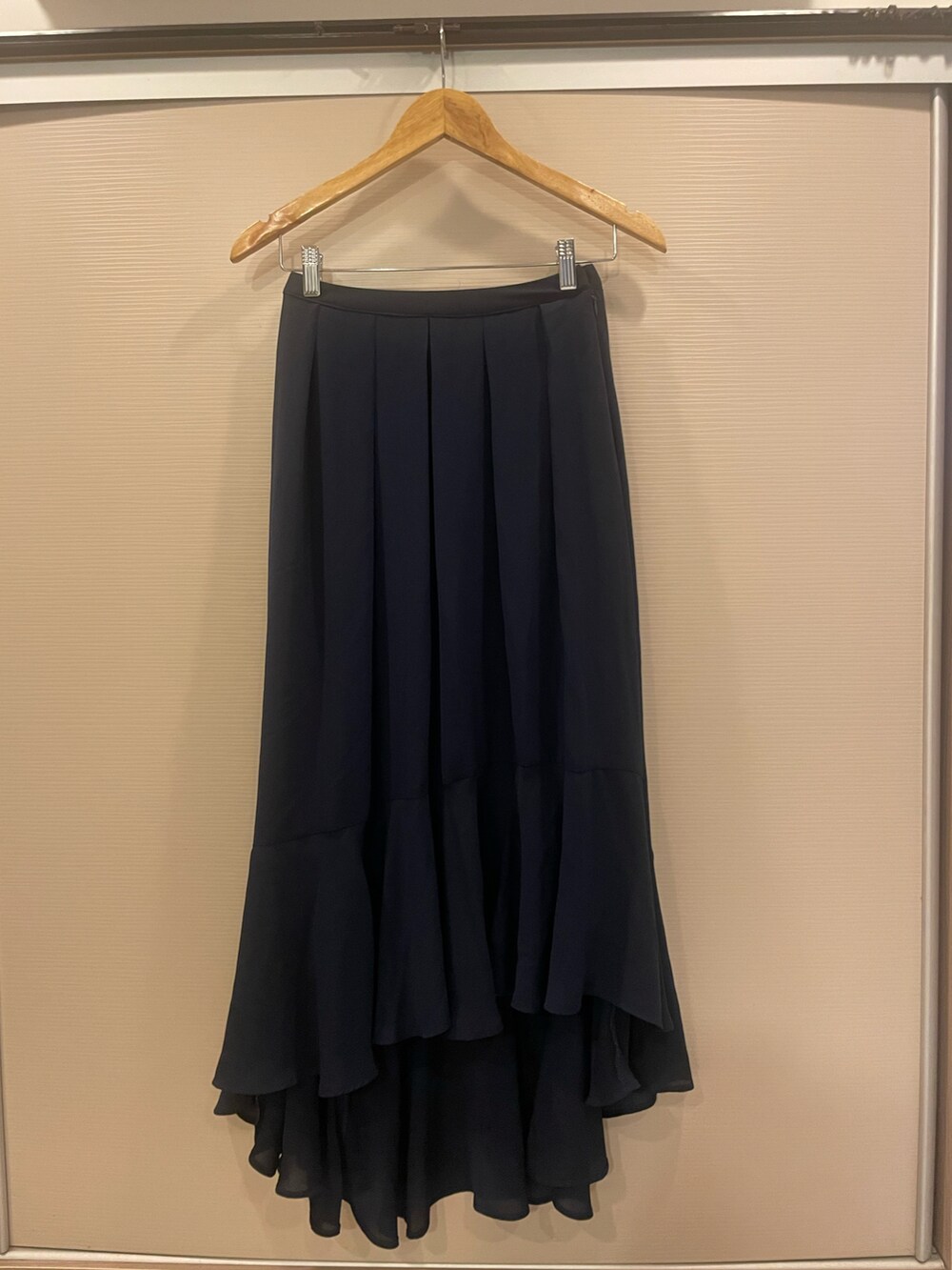 「INDIVIのアイテム（シャツ/ブラウス、ホワイト系）」を使った、sflinさん（レディース・162cm）の春コーディネートの5枚目の写真