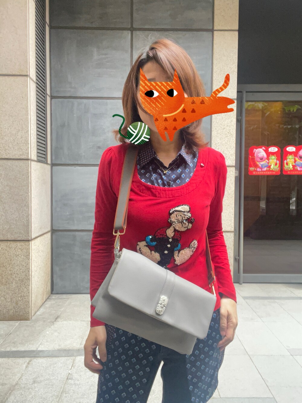 「MOSCHINOのアイテム（Tシャツ/カットソー、レッド系）」を使った、sflinさん（レディース・162cm）の春コーディネートの3枚目の写真