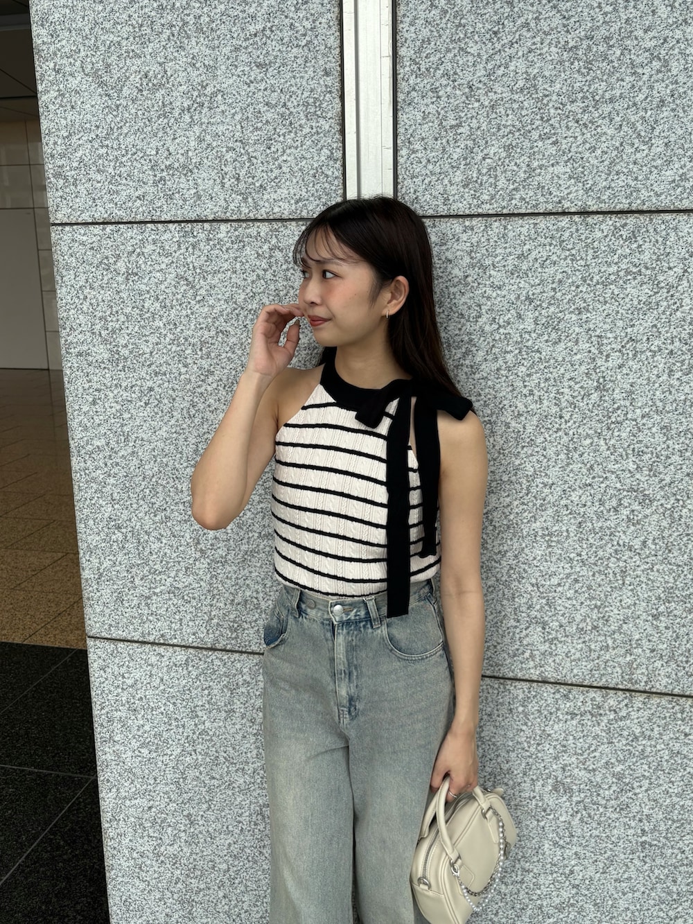 「Chicoの柄編みアメスリニットタンク（ニット/セーター、ホワイト系）」を使った、ayuさん（レディース・155cm）の夏コーディネートの2枚目の写真