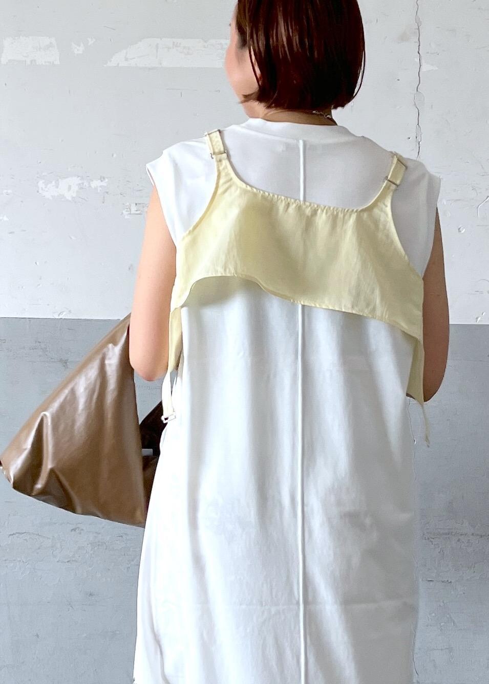 「kassleditions、CXC、rollas、24ss夏の新作、ホワイト、カットソー、イエロー、プリント、花柄、ADAM ET ROPÉ、FEMME、高身長、骨格ナチュラル、イエベ、大人カジュアル」｜「ROLLA'Sの【ROLLA'S/ローラス】SAILOR PANT FLORAL（デニムパンツ、ベージュ系）」を使った、カワバタさん（レディース・166cm）の春コーディネートの8枚目の写真