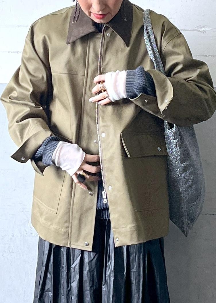 「オールインワン/サロペット、つなぎ/オールインワン、GAY05030、2025セレモニー、ADAM ET ROPÉ、ナチュラル、イエベ秋、乾燥、高身長、トップス、Tシャツ/カットソー、ニット/セーター、ジャケット/アウター、ブルゾン、スカート」|「ADAM ET ROPE'の【サスティナブル・洗える】エアリーシアーカフスカットソー(Tシャツ/カットソー、ホワイト系)」を使った、カワバタさん(レディース・166cm)の冬コーディネートの5枚目の写真