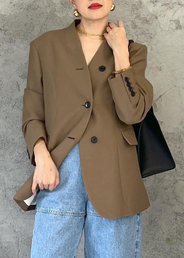 「初春コーデ、お出かけコーデ、旅行コーデ、ADAM ET ROPÉ、ナチュラル、イエベ秋、乾燥、高身長、ジャケット/アウター、テーラードジャケット、バッグ、トートバッグ、シューズ、パンプス、アクセサリー」|「ADAM ET ROPE'のフォルムヒールポインテッドパンプス(パンプス、ブラック系)」を使った、カワバタさん(レディース・166cm)の冬コーディネートの2枚目の写真