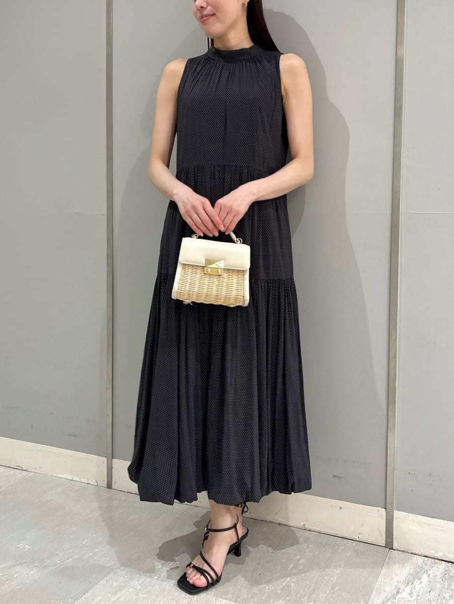 「骨格ナチュラル、ディリーコーディネート、ワンピース、夏コーデ、カジュアル」｜「CELFORDの2WAYバルーンヘムワンピース（ワンピース、その他）」を使った、CELFORDさん（レディース・154cm）の夏コーディネートの3枚目の写真