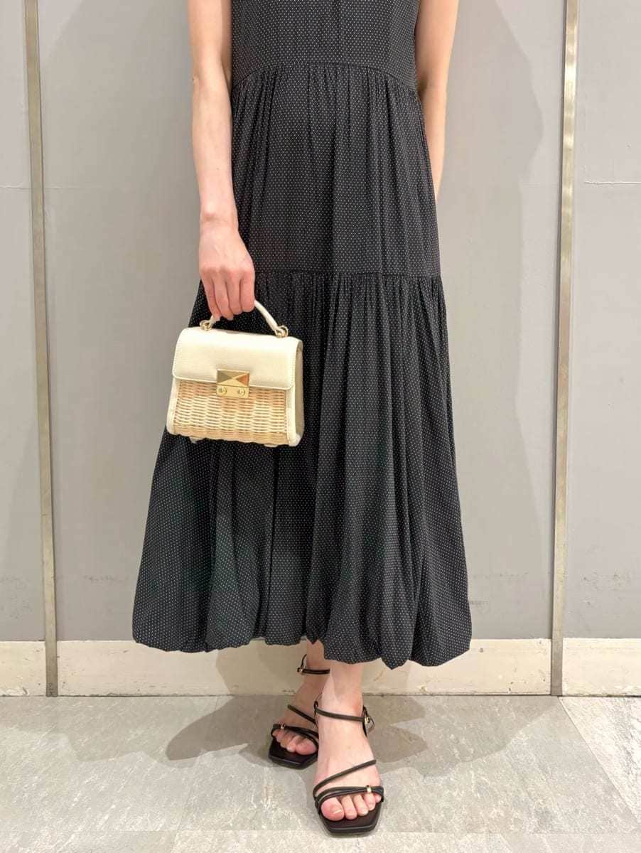 「骨格ナチュラル、ディリーコーディネート、ワンピース、夏コーデ、カジュアル」｜「CELFORDの2WAYバルーンヘムワンピース（ワンピース、その他）」を使った、CELFORDさん（レディース・154cm）の夏コーディネートの8枚目の写真